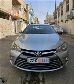 تۆیۆتا کامری